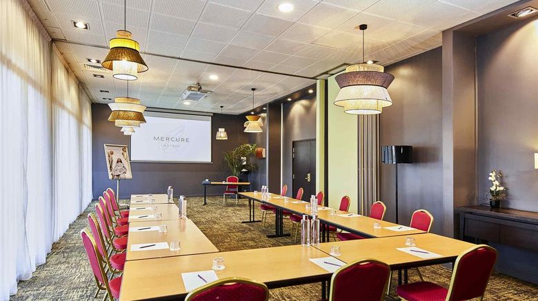 <b>Mercure Beaune Centre Meeting</b>. Images powered by <a href="https://iceportal.shijigroup.com/" title="IcePortal" target="_blank">IcePortal</a>.