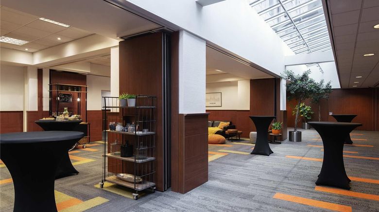 <b>Mercure Hotel Amsterdam City Meeting</b>. Images powered by <a href="https://iceportal.shijigroup.com/" title="IcePortal" target="_blank">IcePortal</a>.