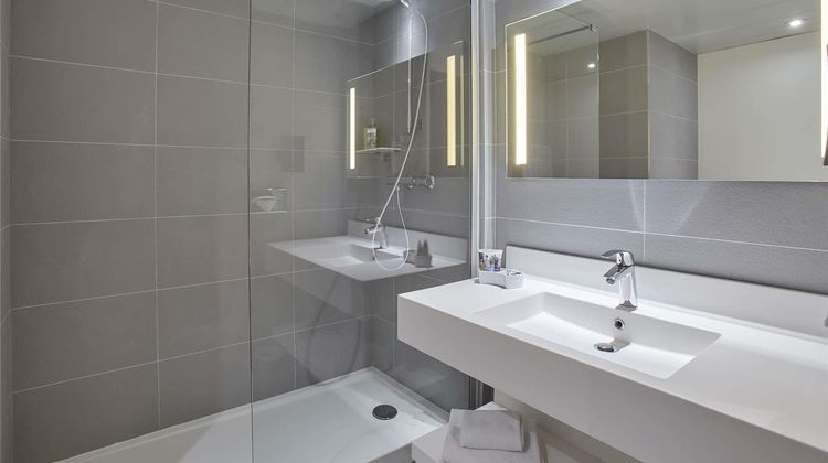 Mercure Paris Roissy CDG Room