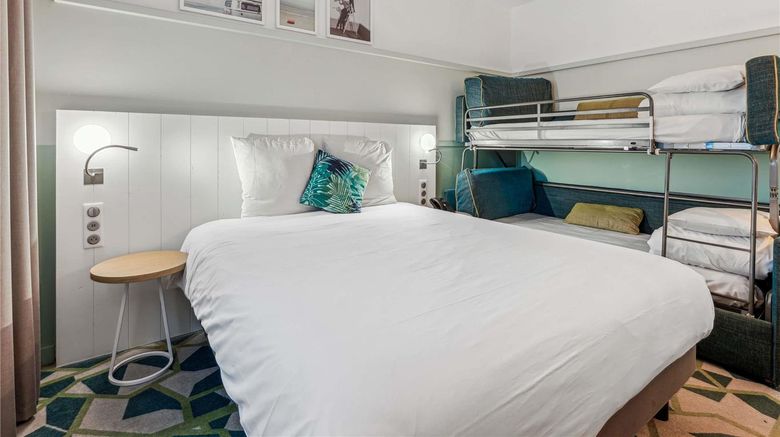<b>Mercure Orly Aeroport Hotel Room</b>. Images powered by <a href="https://iceportal.shijigroup.com/" title="IcePortal" target="_blank">IcePortal</a>.