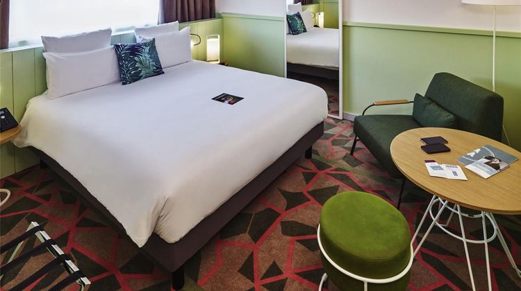 Mercure Orly Aeroport Hotel Room