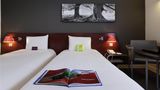 <b>Mercure Rennes Centre Colombier Room</b>. Images powered by <a href="https://iceportal.shijigroup.com/" title="IcePortal" target="_blank">IcePortal</a>.