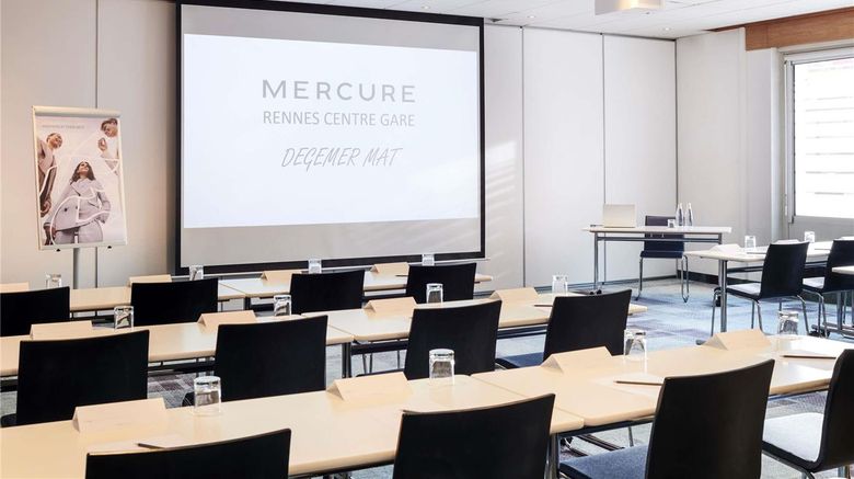 <b>Mercure Rennes Centre Colombier Meeting</b>. Images powered by <a href="https://iceportal.shijigroup.com/" title="IcePortal" target="_blank">IcePortal</a>.