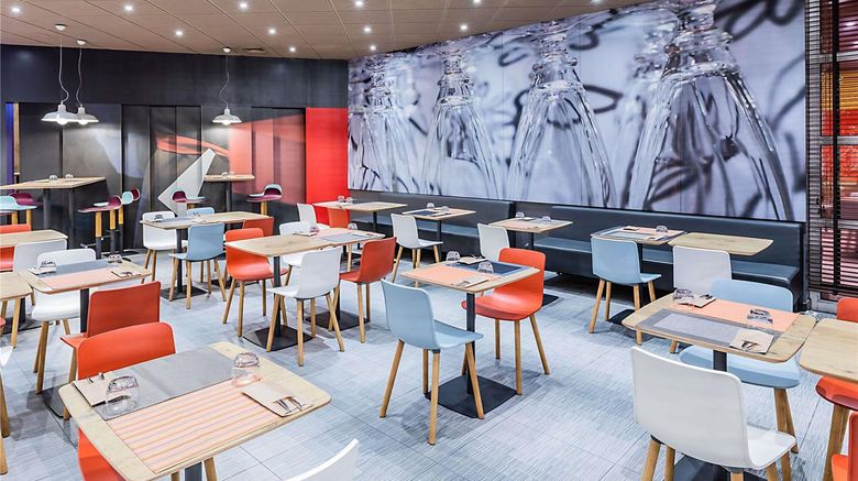<b>Hotel Ibis Porto Gaia Restaurant</b>. Images powered by <a href="https://iceportal.shijigroup.com/" title="IcePortal" target="_blank">IcePortal</a>.