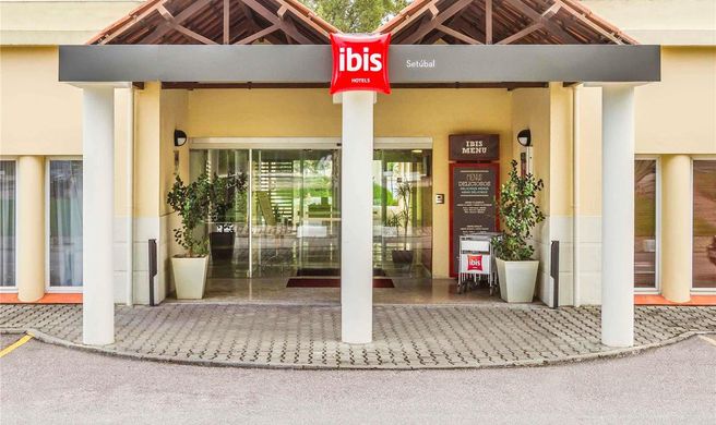 Hotel Ibis Setubal Exterior