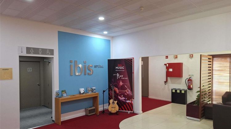 Hotel Ibis Setubal Exterior