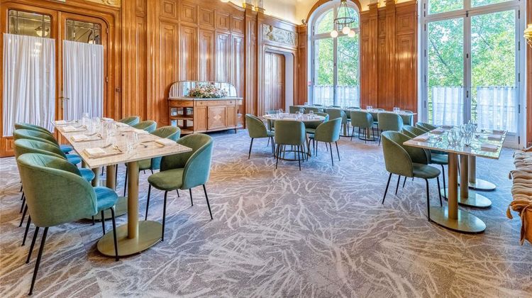 Mercure Lyon Centre Chateau Perrache Exterior