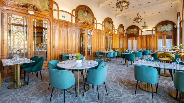 Mercure Lyon Centre Chateau Perrache Exterior