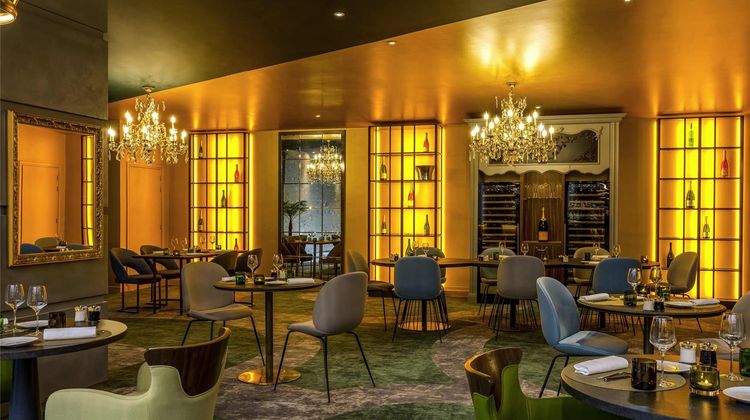 Le Louis Versailles Chateau MGallery Restaurant