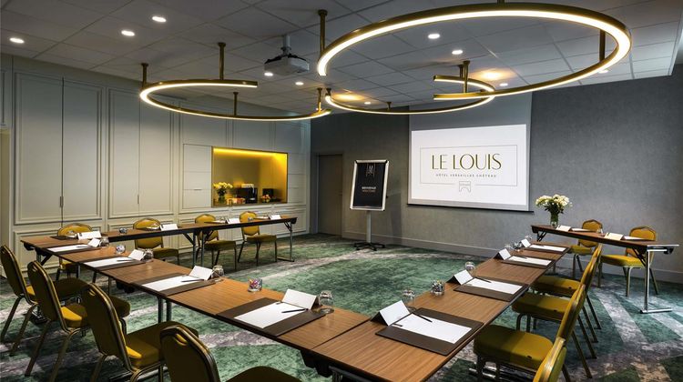 Le Louis Versailles Chateau MGallery Meeting