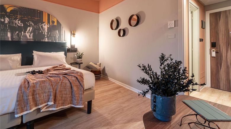 <b>Mercure Bologna Centro Room</b>. Images powered by <a href="https://iceportal.shijigroup.com/" title="IcePortal" target="_blank">IcePortal</a>.