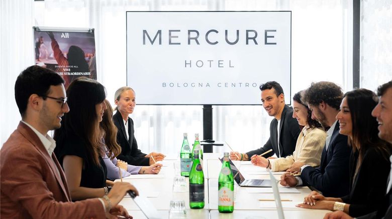 <b>Mercure Bologna Centro Meeting</b>. Images powered by <a href="https://iceportal.shijigroup.com/" title="IcePortal" target="_blank">IcePortal</a>.
