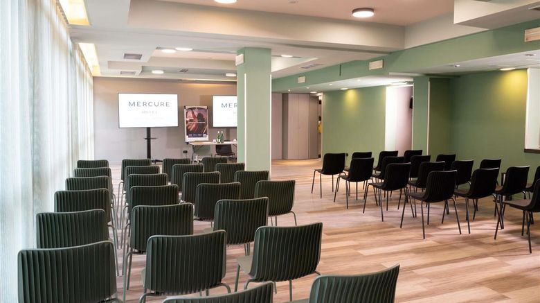 <b>Mercure Bologna Centro Meeting</b>. Images powered by <a href="https://iceportal.shijigroup.com/" title="IcePortal" target="_blank">IcePortal</a>.