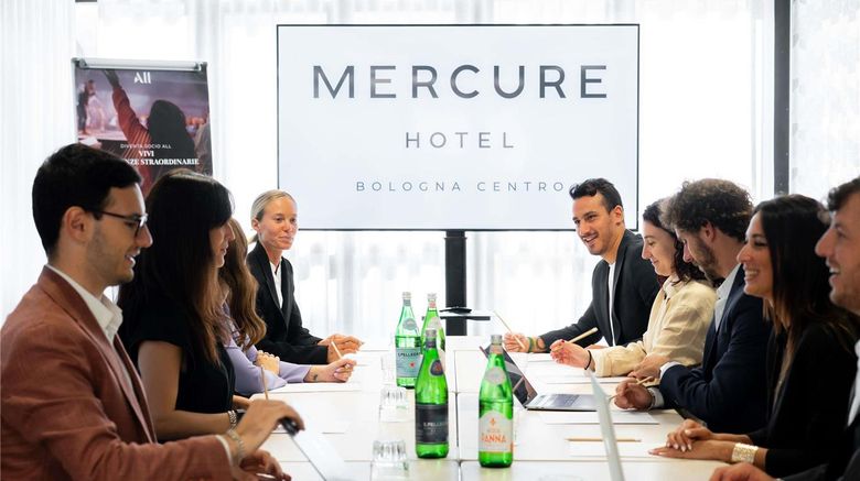 <b>Mercure Bologna Centro Meeting</b>. Images powered by <a href="https://iceportal.shijigroup.com/" title="IcePortal" target="_blank">IcePortal</a>.