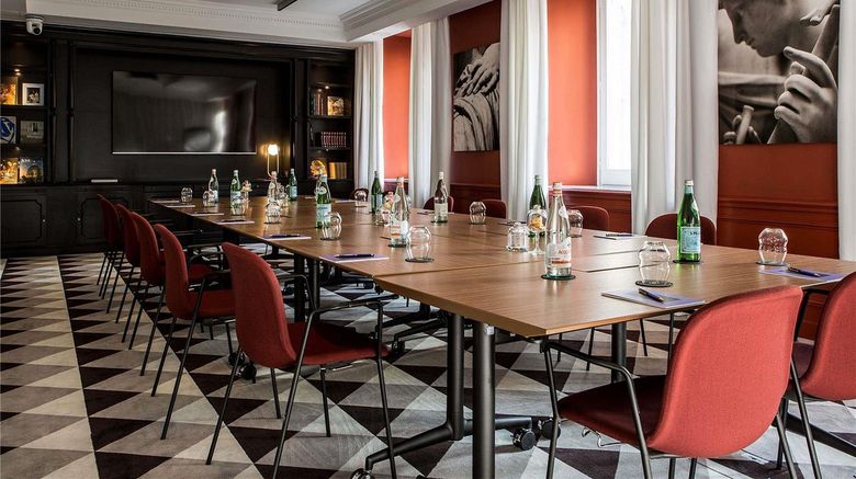 <b>Sofitel Rome Villa Borghese Meeting</b>. Images powered by <a href="https://iceportal.shijigroup.com/" title="IcePortal" target="_blank">IcePortal</a>.