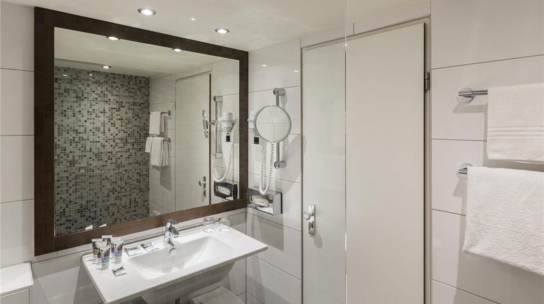 <b>Hotel Mercure Amsterdam Airport Room</b>. Images powered by <a href="https://iceportal.shijigroup.com/" title="IcePortal" target="_blank">IcePortal</a>.