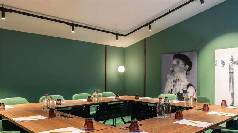 <b>Tribe Den Haag Central Meeting</b>. Images powered by <a href="https://iceportal.shijigroup.com/" title="IcePortal" target="_blank">IcePortal</a>.