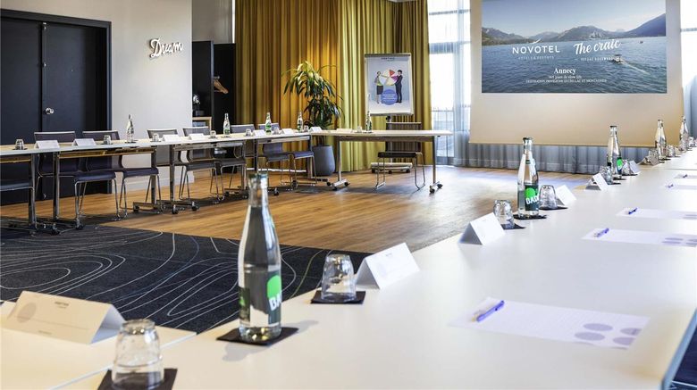 <b>Novotel Annecy Centre Meeting</b>. Images powered by <a href="https://iceportal.shijigroup.com/" title="IcePortal" target="_blank">IcePortal</a>.