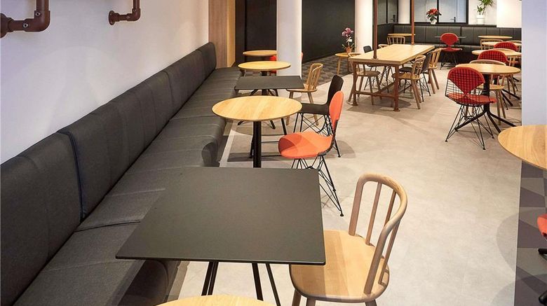 <b>Ibis Hotel Auxerre Centre Restaurant</b>. Images powered by <a href="https://iceportal.shijigroup.com/" title="IcePortal" target="_blank">IcePortal</a>.