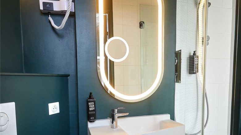 <b>Ibis Hotel Auxerre Centre Room</b>. Images powered by <a href="https://iceportal.shijigroup.com/" title="IcePortal" target="_blank">IcePortal</a>.