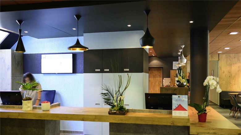 <b>Ibis Hotel Avignon Exterior</b>. Images powered by <a href="https://iceportal.shijigroup.com/" title="IcePortal" target="_blank">IcePortal</a>.