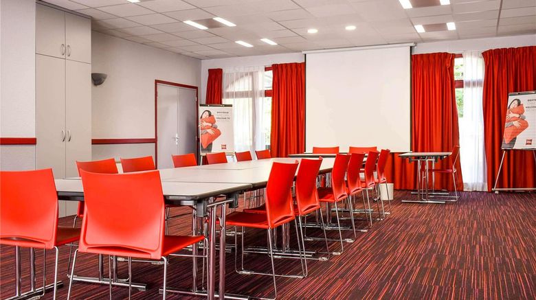 <b>Ibis Beaune Centre Meeting</b>. Images powered by <a href="https://iceportal.shijigroup.com/" title="IcePortal" target="_blank">IcePortal</a>.