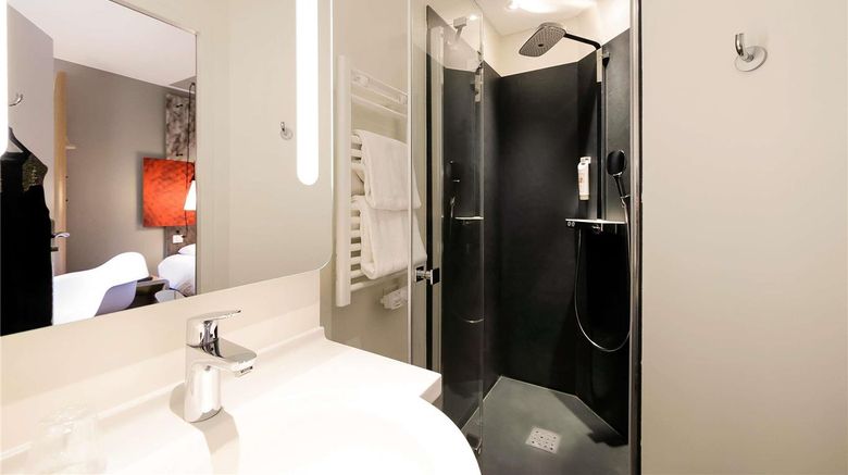 <b>Ibis Besancon Centre Ville Room</b>. Images powered by <a href="https://iceportal.shijigroup.com/" title="IcePortal" target="_blank">IcePortal</a>.
