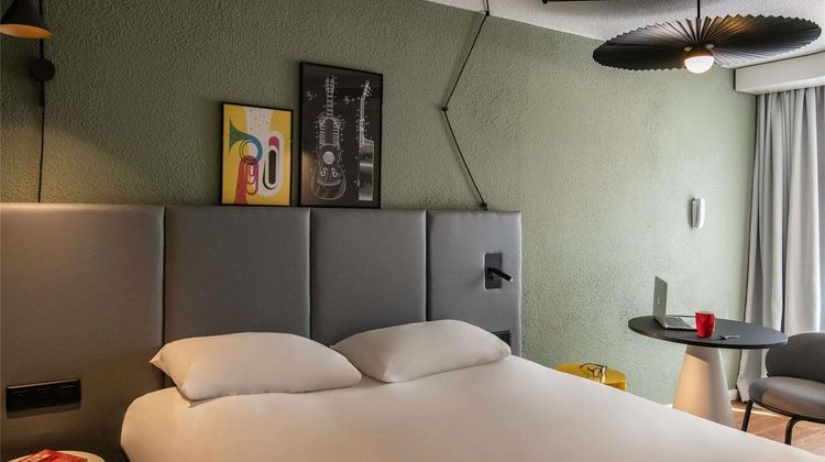Ibis Cannes Centre Room