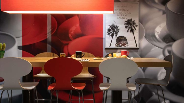 Ibis Cannes Centre Exterior