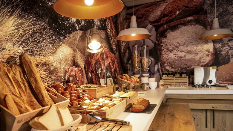 <b>Ibis Carcassonne Centre Restaurant</b>. Images powered by <a href="https://iceportal.shijigroup.com/" title="IcePortal" target="_blank">IcePortal</a>.