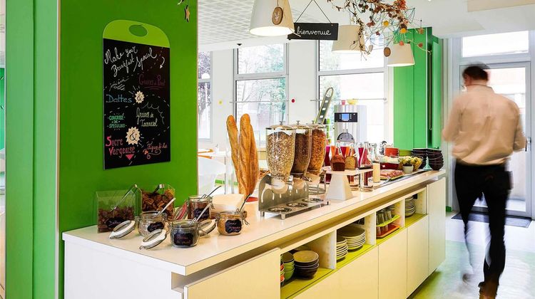 Ibis Styles Lille Centre Gare Beffroi Exterior