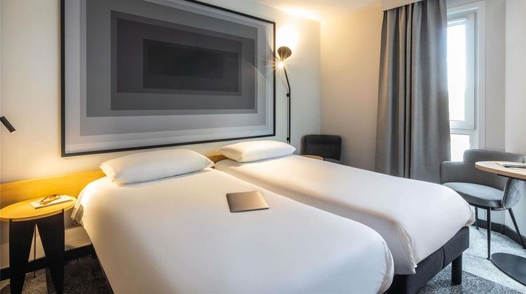 Ibis Sainte Catherine Room