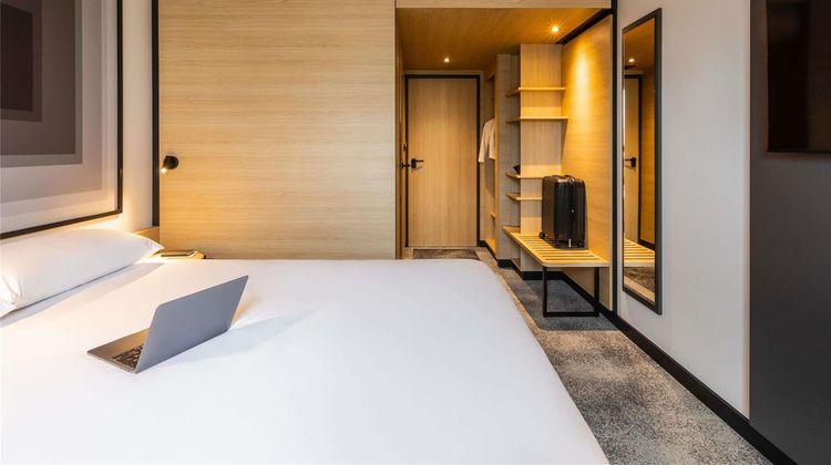 Ibis Sainte Catherine Room
