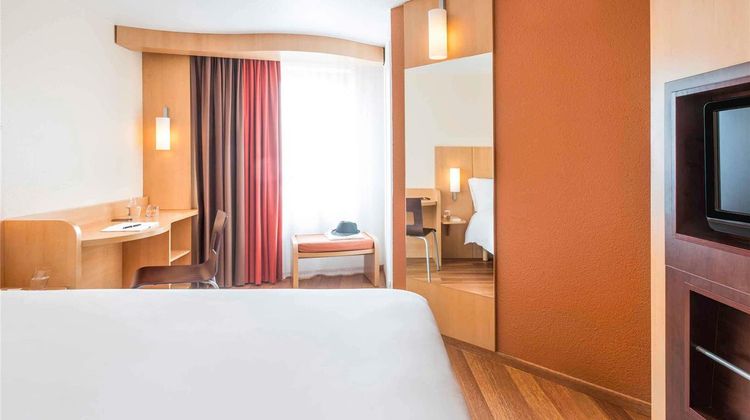 Ibis Hotel Centre Room