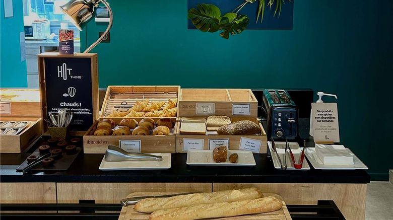 <b>Ibis Hotel Pau Restaurant</b>. Images powered by <a href="https://iceportal.shijigroup.com/" title="IcePortal" target="_blank">IcePortal</a>.