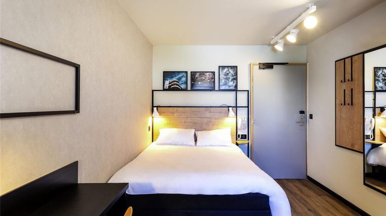 <b>Ibis Hotel Pau Room</b>. Images powered by <a href="https://iceportal.shijigroup.com/" title="IcePortal" target="_blank">IcePortal</a>.