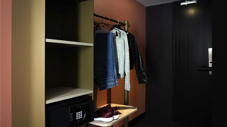 <b>Ibis Styles Paris Mairie Issy Room</b>. Images powered by <a href="https://iceportal.shijigroup.com/" title="IcePortal" target="_blank">IcePortal</a>.