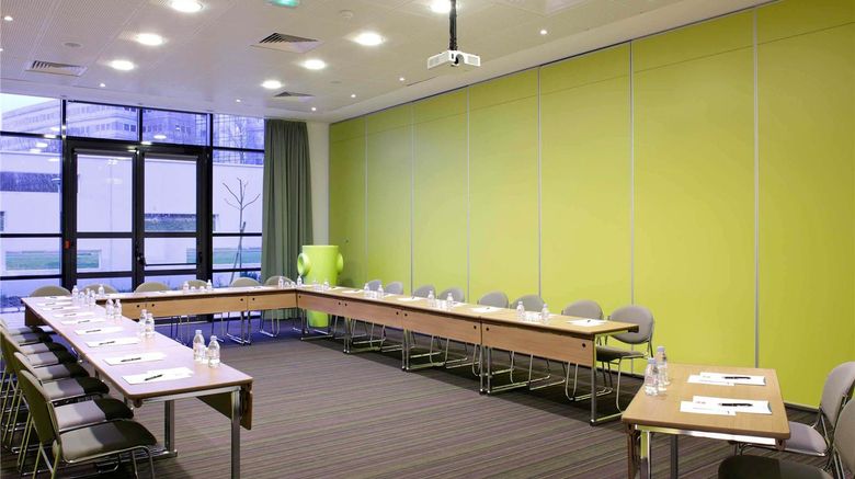 <b>Ibis Paris Charles De Gaulle Airport Meeting</b>. Images powered by <a href="https://iceportal.shijigroup.com/" title="IcePortal" target="_blank">IcePortal</a>.