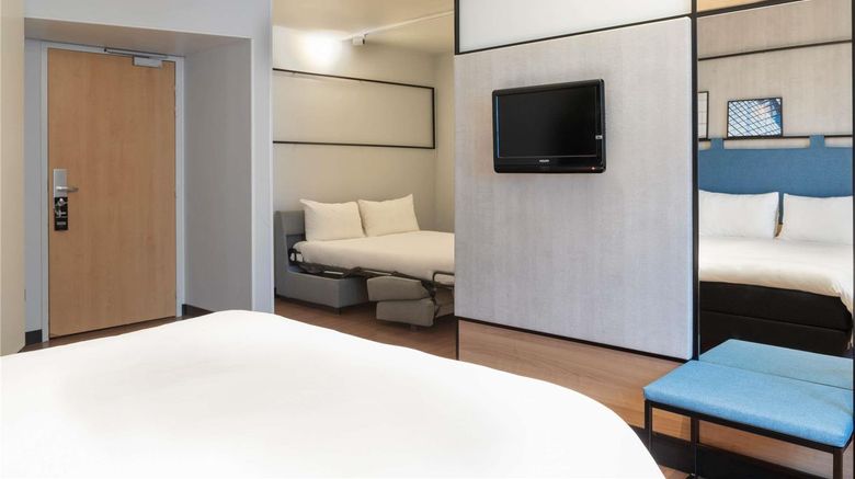 <b>Ibis Paris Charles De Gaulle Airport Room</b>. Images powered by <a href="https://iceportal.shijigroup.com/" title="IcePortal" target="_blank">IcePortal</a>.