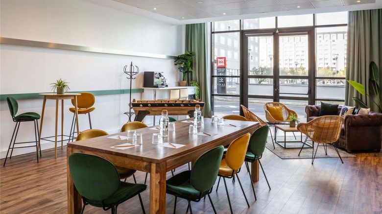 <b>Ibis Paris Charles De Gaulle Airport Meeting</b>. Images powered by <a href="https://iceportal.shijigroup.com/" title="IcePortal" target="_blank">IcePortal</a>.