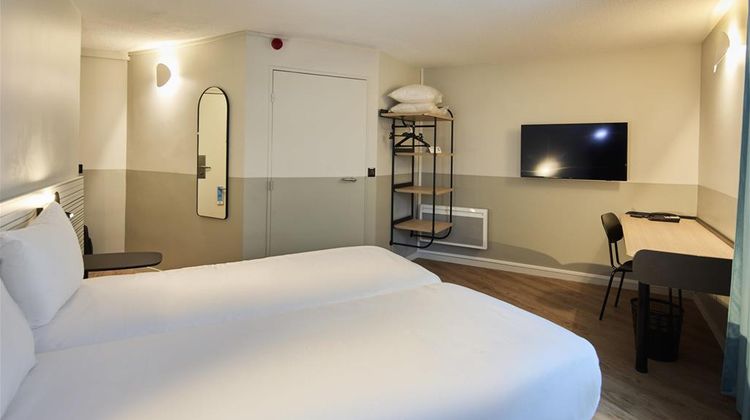 Ibis Styles Poissy Room