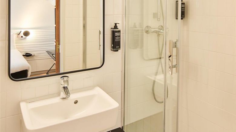 <b>Ibis Styles Poissy Room</b>. Images powered by <a href="https://iceportal.shijigroup.com/" title="IcePortal" target="_blank">IcePortal</a>.