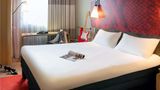 <b>Ibis Paris Rueil-Malmaison Room</b>. Images powered by <a href="https://iceportal.shijigroup.com/" title="IcePortal" target="_blank">IcePortal</a>.