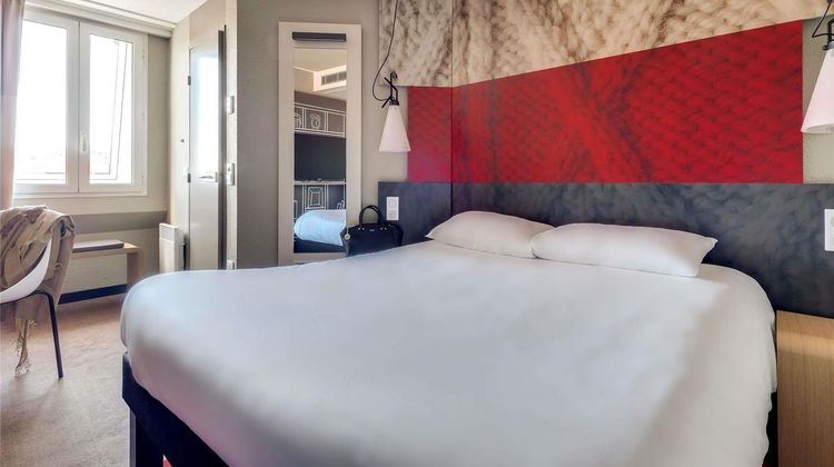 Ibis Paris Rueil-Malmaison Room