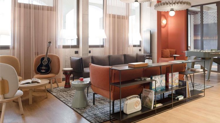 Ibis Paris Rueil-Malmaison Exterior