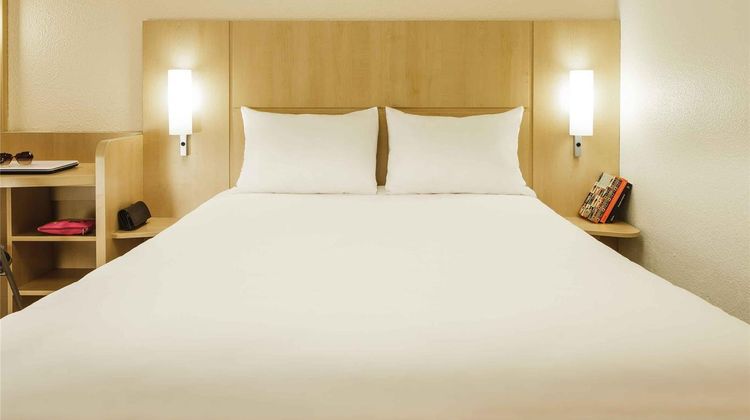Ibis Hotel Versailles Room