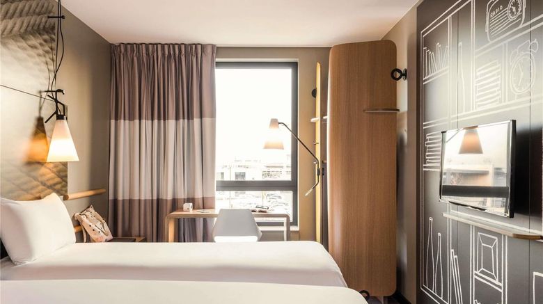 <b>Ibis Paris Coeur D'Orly Airport Room</b>. Images powered by <a href="https://iceportal.shijigroup.com/" title="IcePortal" target="_blank">IcePortal</a>.