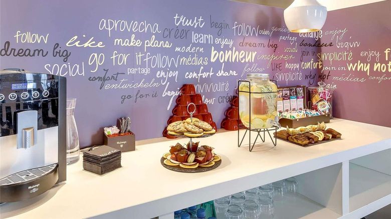 <b>Ibis Paris Coeur D'Orly Airport Meeting</b>. Images powered by <a href="https://iceportal.shijigroup.com/" title="IcePortal" target="_blank">IcePortal</a>.