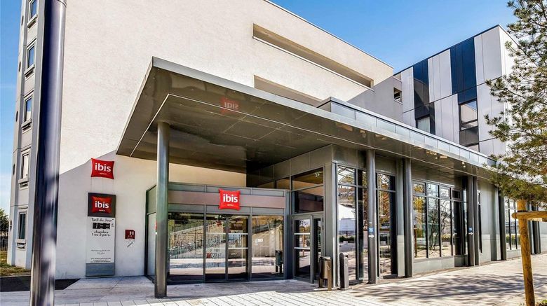 <b>Ibis Paris Coeur D'Orly Airport Exterior</b>. Images powered by <a href="https://iceportal.shijigroup.com/" title="IcePortal" target="_blank">IcePortal</a>.