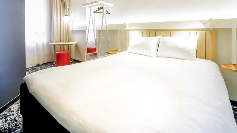 <b>Ibis La Rochelle Centre Historique Room</b>. Images powered by <a href="https://iceportal.shijigroup.com/" title="IcePortal" target="_blank">IcePortal</a>.
